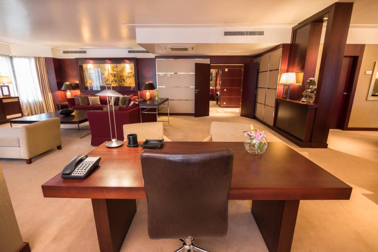 ホテル クラウンプラザ ポルト エクステリア 写真 A suite at the InterContinental