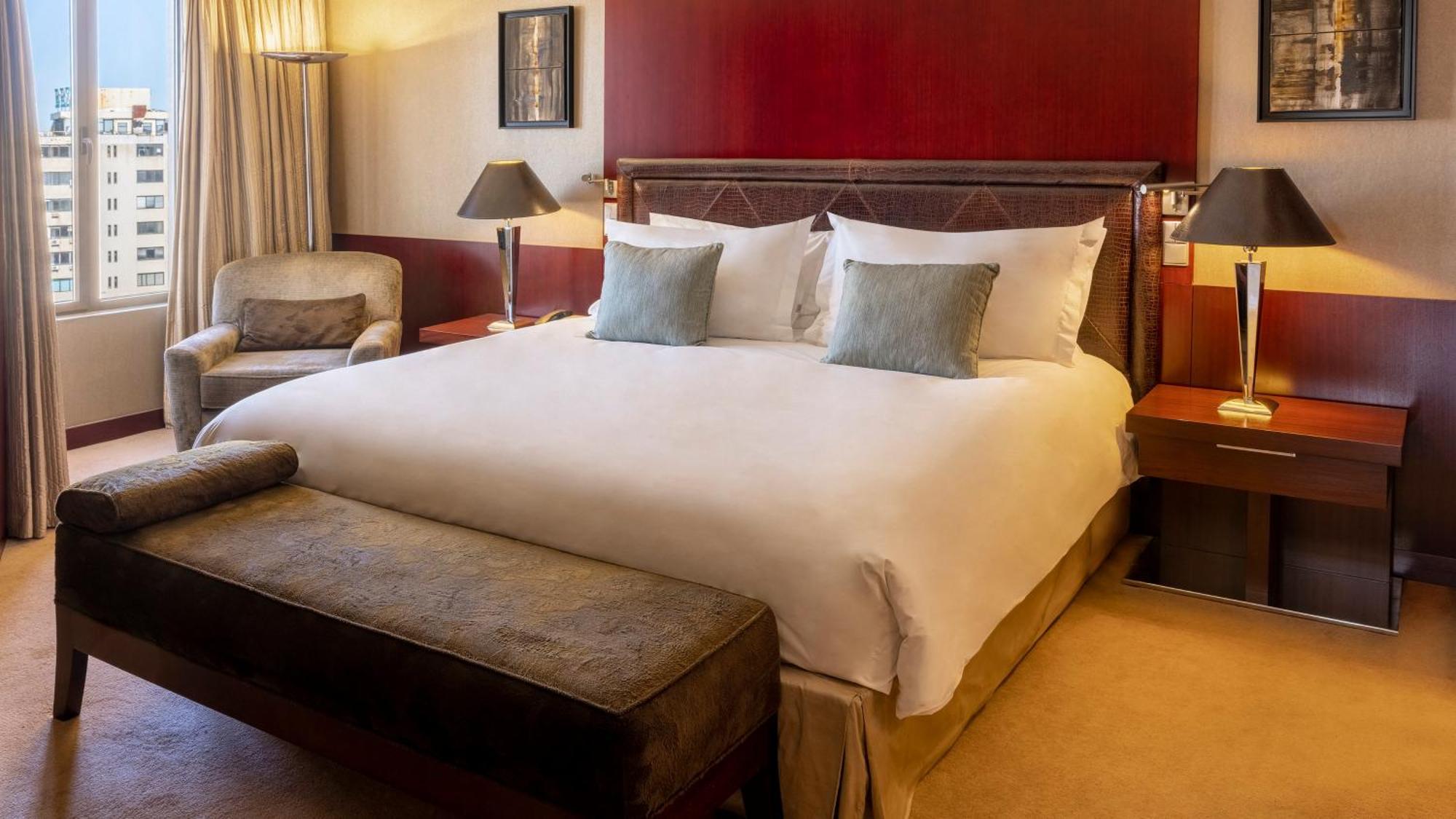 ホテル クラウンプラザ ポルト エクステリア 写真 A bedroom at the InterContinental