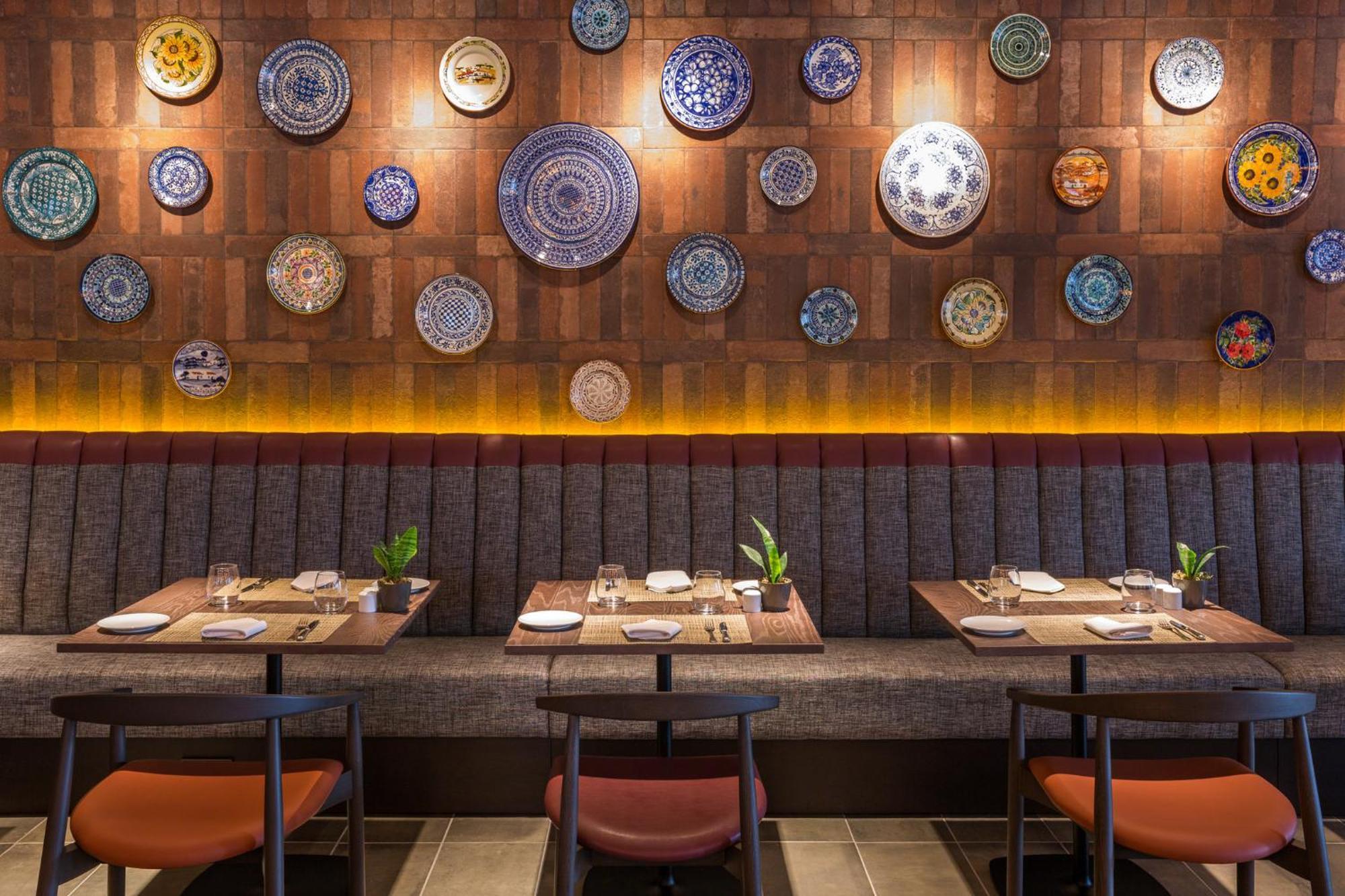 ホテル クラウンプラザ ポルト エクステリア 写真 Interior of the restaurant